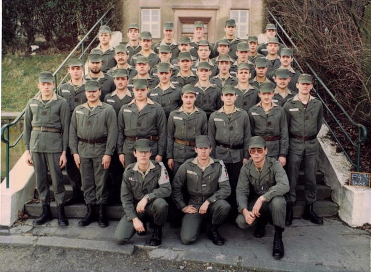 Photo de classe 84/02 de 1984, 1er Régiment De Commandement Et De