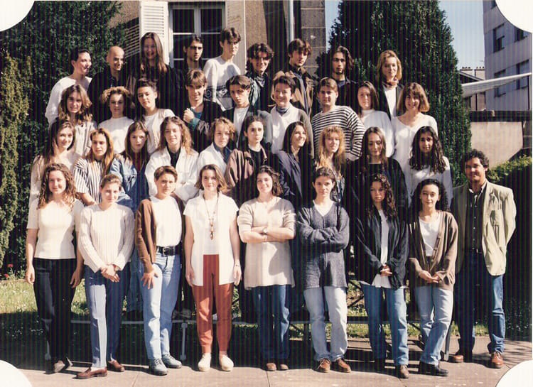 Photo de classe Terminale L de 1995, Lycée Monanges - Copains d'avant