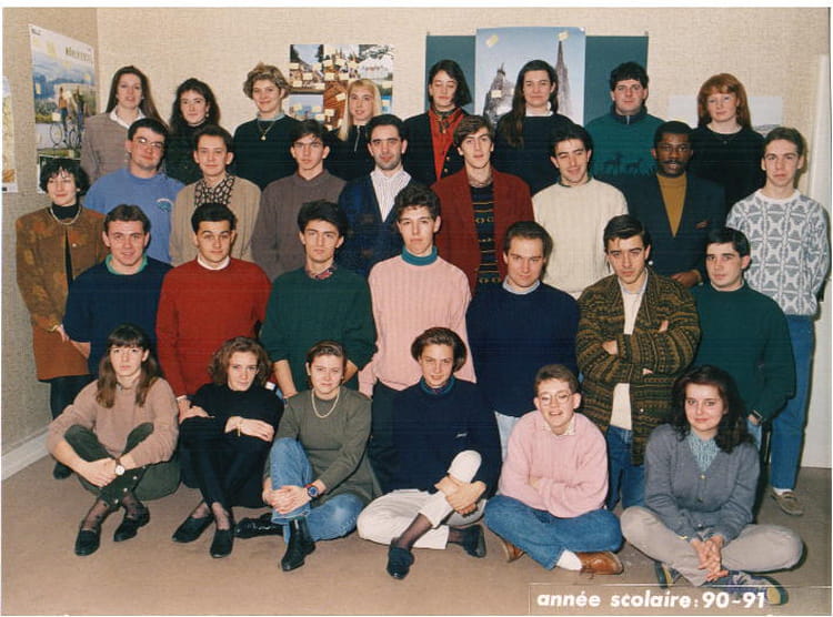 Photo de classe BTS Action Commerciale 1ère année de 1990, ESTM ...