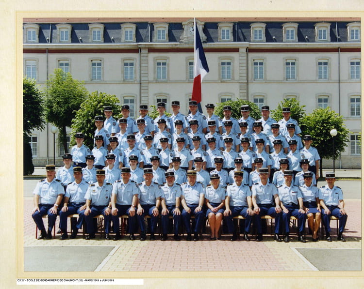 La Gendarmerie Recrute Cstagn Photo de classe CS 27 - CSTAGN ADM de 2001, Ecole Gendarmerie Chaumont