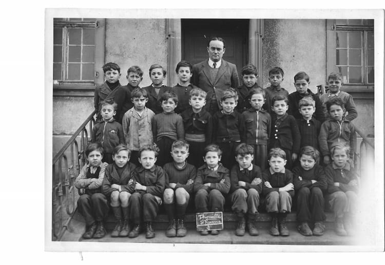 Photo de classe CP et CE1/CE2 de 1948, Ecole Saint Francois (Thionville