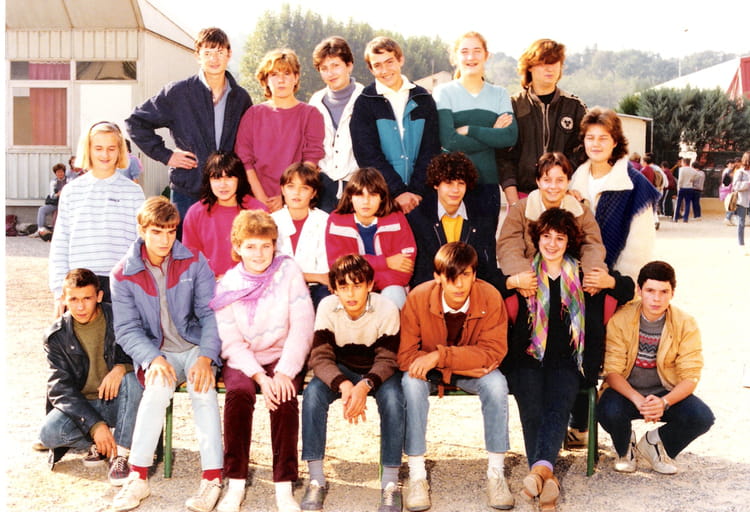 Photo de classe 5éme 1 de 1981, Collège Bernard De Ventadour Copains