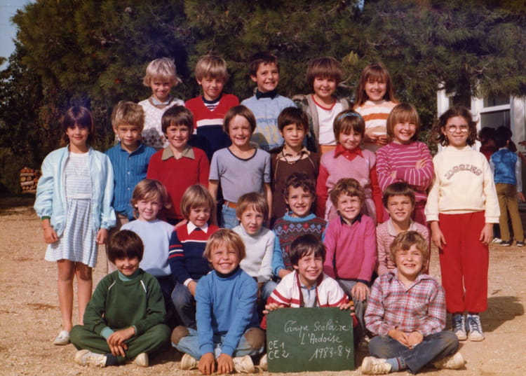 Photo de classe CP 1983 -1984 de 1983, Ecole Primaire L'ardoise 30290 ...