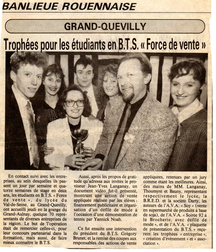 Photo de classe Bts force de vente de 1992, Lycée Val De Seine ...