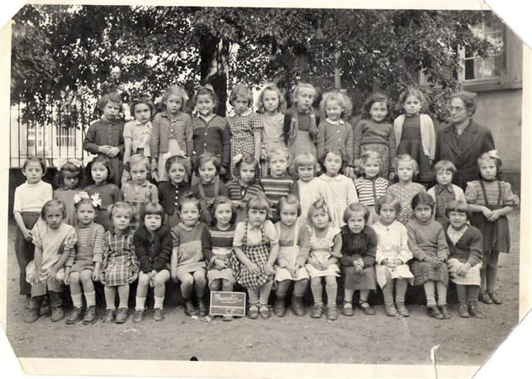 Photo de classe C.P. de 1951, Ecole Saint Gregoire (Munster) Copains d'avant
