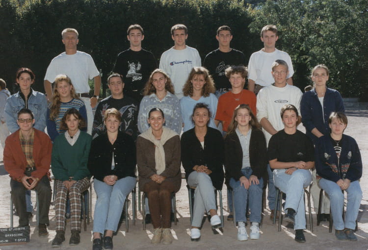 Photo de classe BTS Force de vente Lycée St Joseph Bressuire de 1998 ...