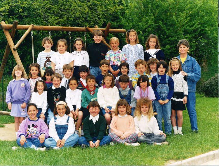Photo de classe CE1 de 1990, ECOLE GEORGES BRASSENS - Copains d'avant