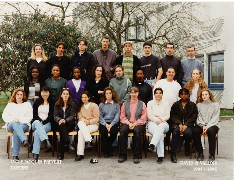 Photo De Classe Terminal 1995 1996 De 1995 Lyc e Jacques Pr vert photo-de-classe-terminal-1995-1996-de-1995-lyc-e-jacques-pr-vert