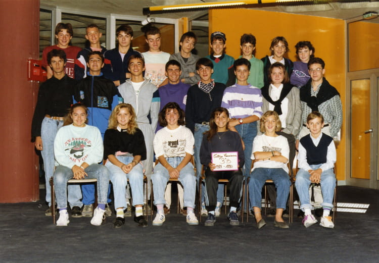 Photo de classe Collège Roger Carcassonne 3ème B 1989 de 1989, Collège
