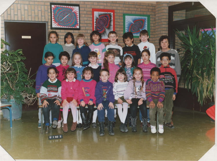 Photo De Classe CE1 De 1992 Ecole Anatole France Armentieres photo-de-classe-ce1-de-1992-ecole-anatole-france-armentieres