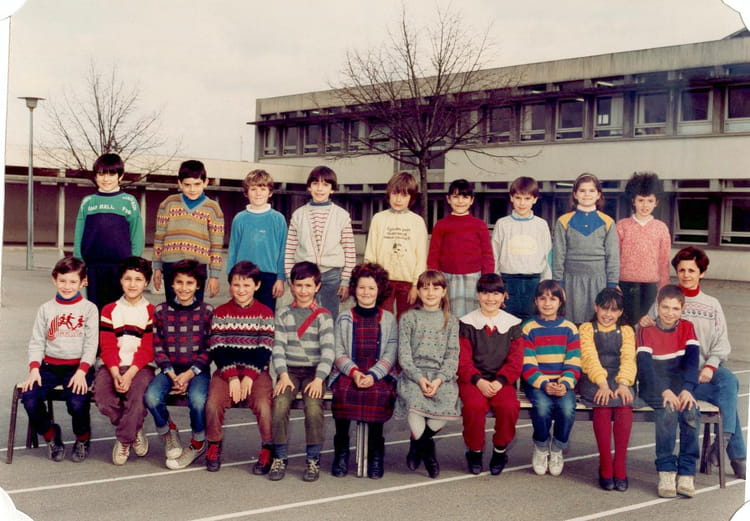 Photo de classe CE2 de 1985, Ecole En Gach (Graulhet) Copains d
