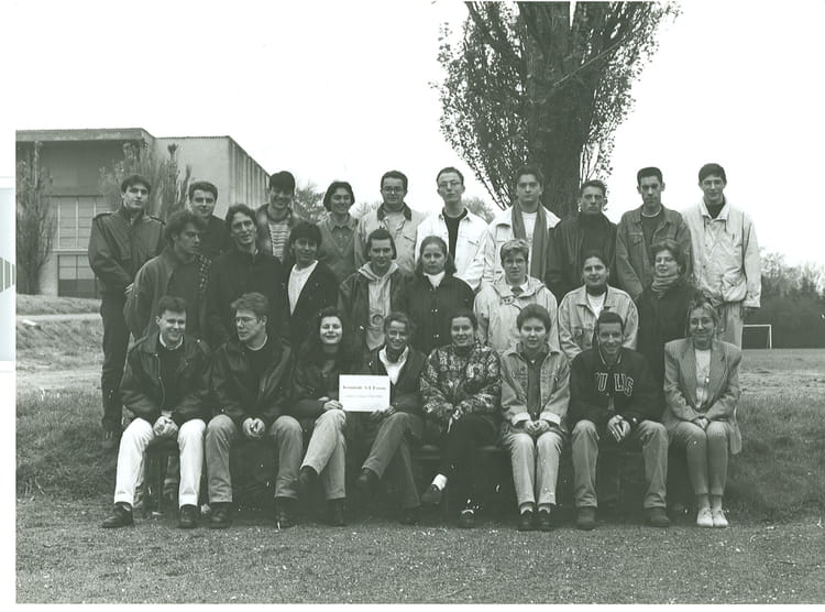 Photo de classe TERMINALE STT 1994-1995 de 1994, Institut Saint-lo ...