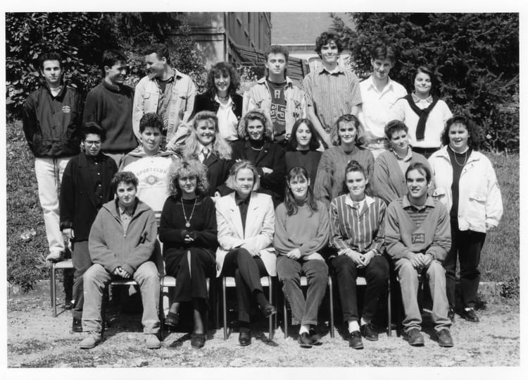 Photo de classe Bac pro 2e annee de 1990, Lycée Privé Saintemariefénelon Copains d'avant