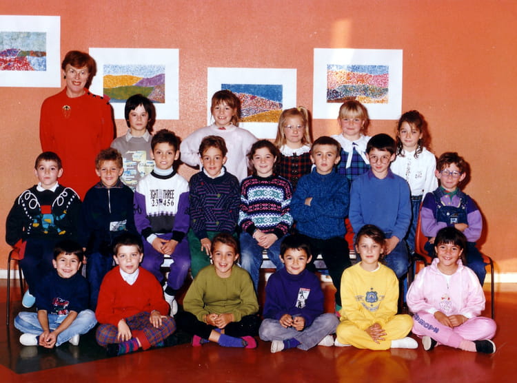 Photo de classe CE2 19901991 de 1991, Ecole Primaire (Saint Eusebe) Copains d'avant