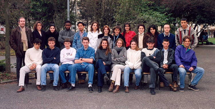 Photo de classe BTS CI de 1995, BTS COMMERCE INTERNATIONAL - Copains d ...