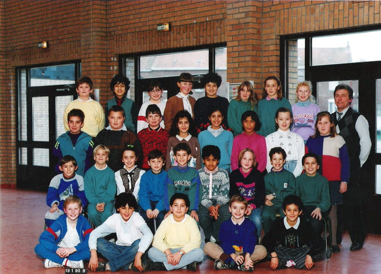 Photo De Classe CM1 OU CM2 De 1990 Ecole Anatole France Armentieres photo-de-classe-cm1-ou-cm2-de-1990-ecole-anatole-france-armentieres