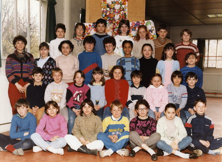 Photo de classe Cm2 de 1986, ECOLE SAINTE MARIE - Copains d'avant