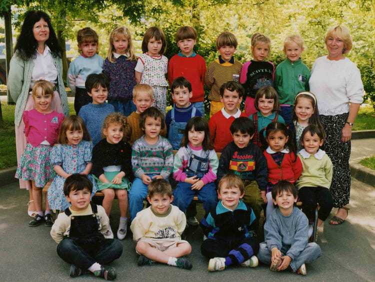Photo De Classe Moyenne Section De 1992 ECOLE JOHN KENNEDY Copains D 