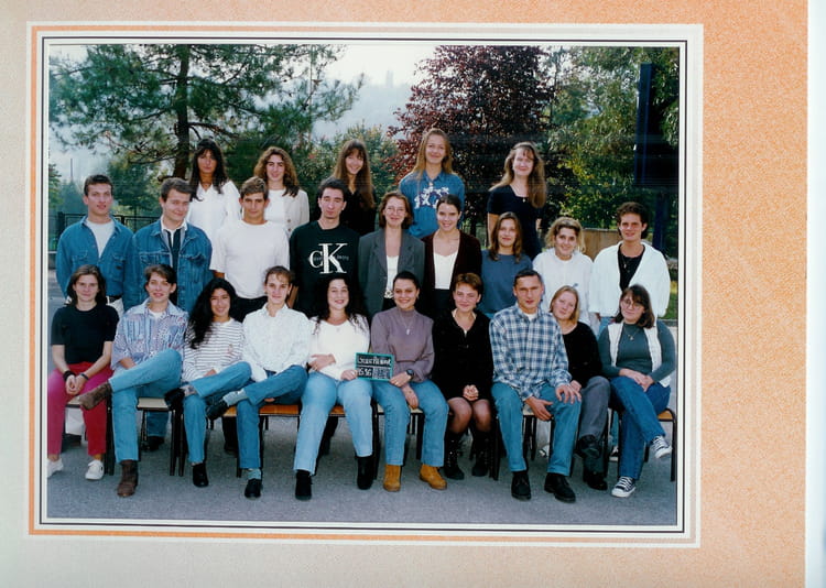 Photo de classe Bts action co de 1995, Lycée A. Renoir Bts Ast ...