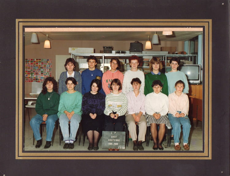 Photo de classe 1ère ESAC de 1988, Lycée Professionnel Jean François