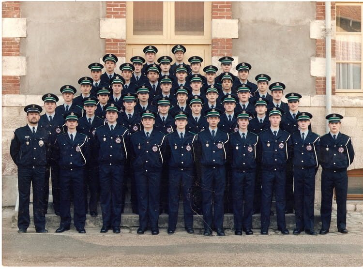 Photo De Classe Contingent 90 02 De 1990 Ecole De Police Copains D Avant Photo De Classe Contingent 90 02 De 1990 Ecole De Police Copains D Avant