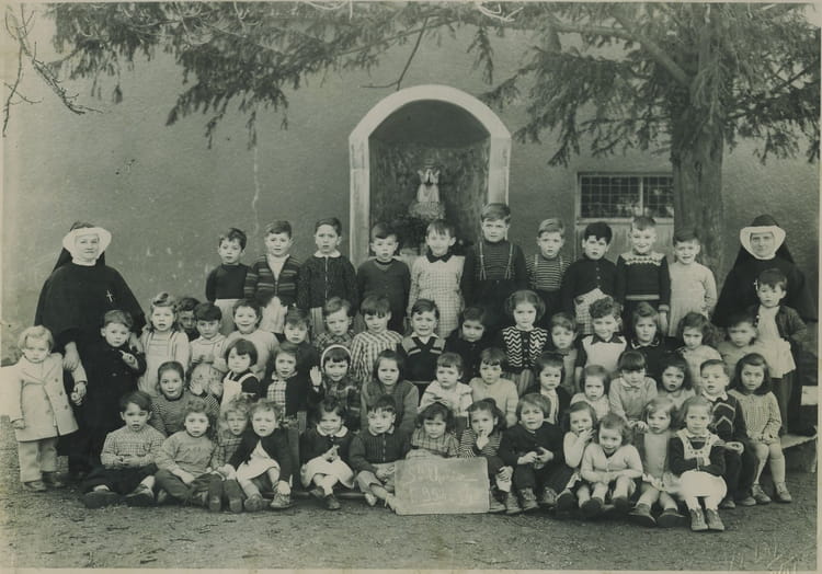 Photo de classe Ste Thérèse 3 ème année 195354 de 1954, Ecole Ste