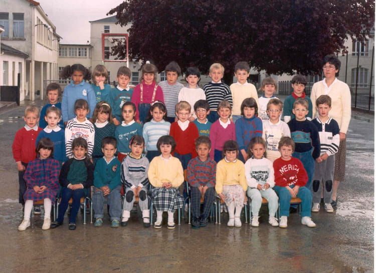 Photo de classe Grande section 87-88 de 1987, ECOLE SAINTE MARIE ...