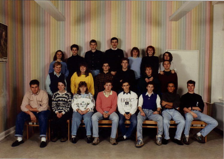 Photo de classe 1èreH de 1990, Lycée René Cassin - Copains d'avant