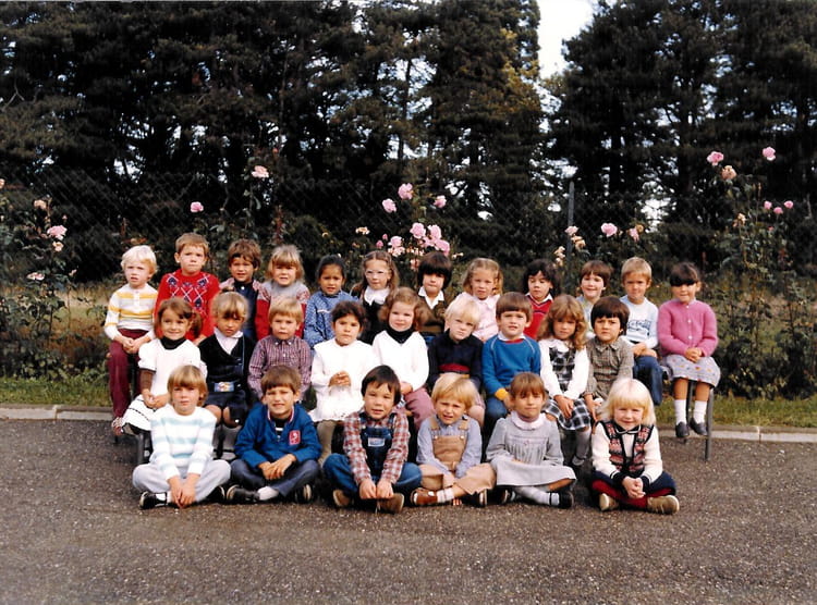photo-de-classe-maternelle-81-82-de-1982-ecole-les-clementieres