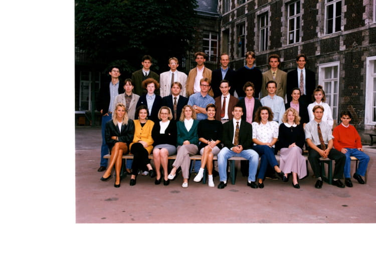 Photo de classe BTS FORCE DE VENTE 1IERE ANNEE de 1991, Lycée Saint ...