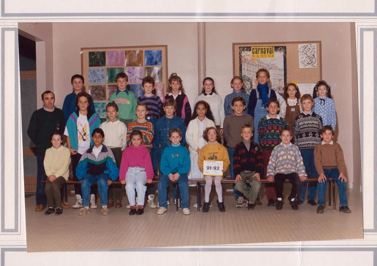 photo-de-classe-cm2-de-1991-ecole-madame-de-sevigne-ancenis