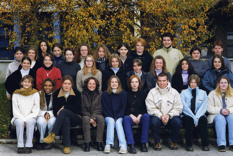 Photo de classe BTS 1 AD de 2000, Lycée Jean Moulin - Copains d'avant