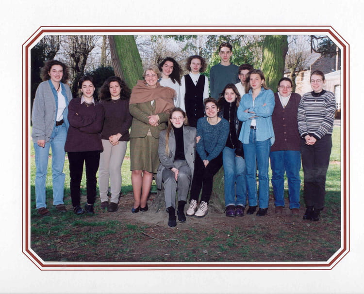 Photo de classe Terminale L de 1995, Lycée Saint-riquier - Copains d'avant