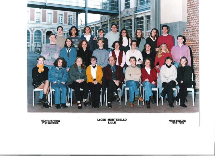 Photo de classe 1 ère année de BTS Commerce International de 1994 ...