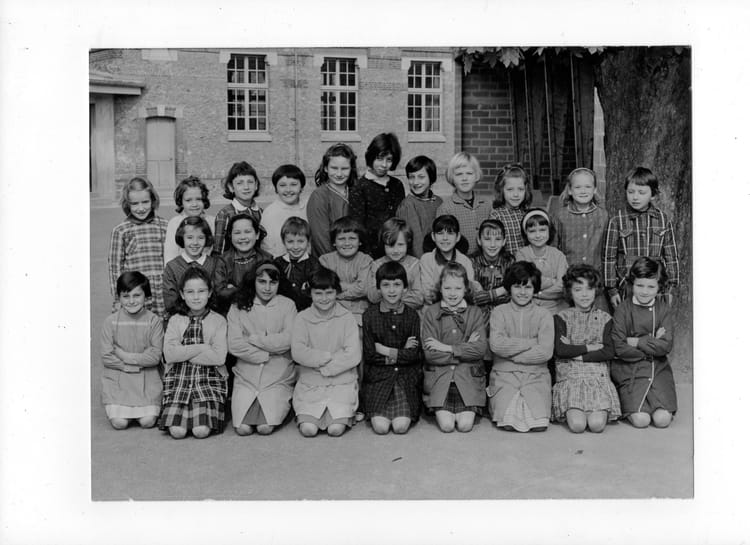 Photo de classe CE1 ou CE2 de 1965, Ecole Du Centre ...