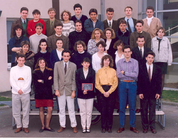 Photo de classe BTS ACTION CO 1ERE ANNEE 1990 1991 de 1990, Lycée ...
