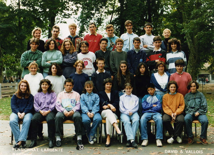 Photo de classe 1ère STT Compta de 1994, Lycée Largente - Copains d'avant