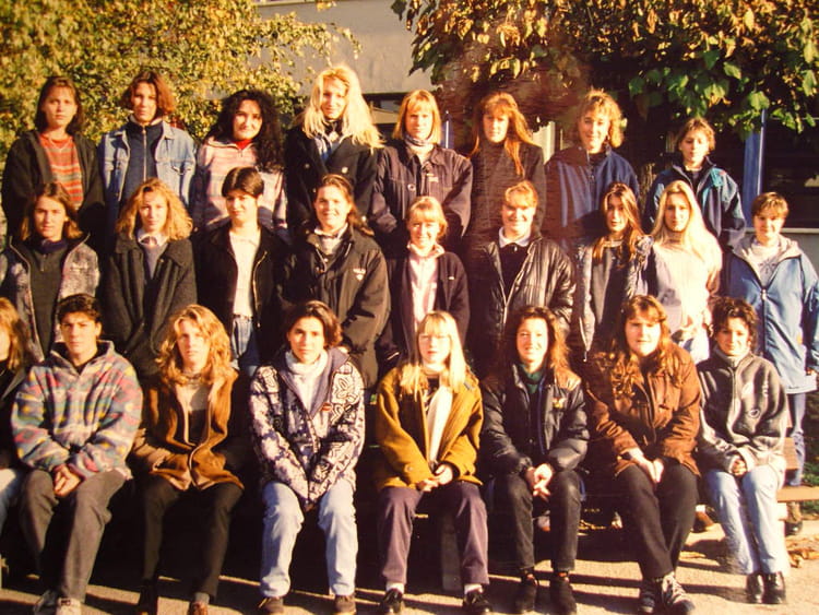 Photo de classe 2ème année BTS AD de 1996, Lycée Jean Moulin - Copains ...