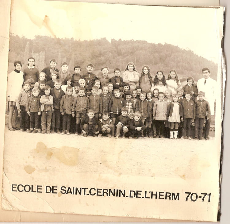 Photo de classe St cernin 70 71 de 1970, Ecole Primaire (Saint Cernin