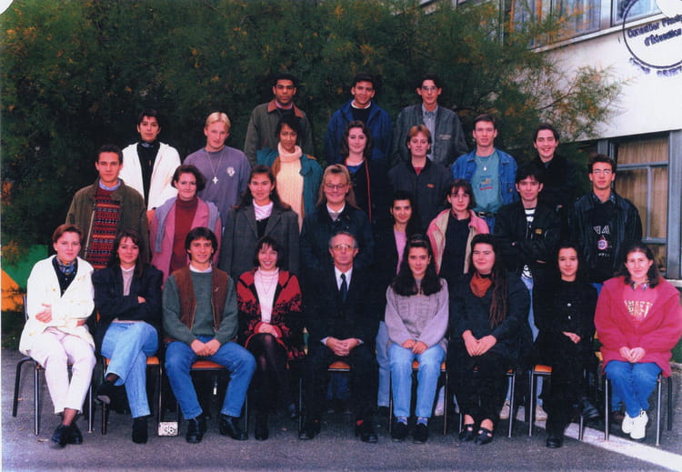Photo de classe Bts de 1994, Lycée Jean Moulin - Copains d'avant