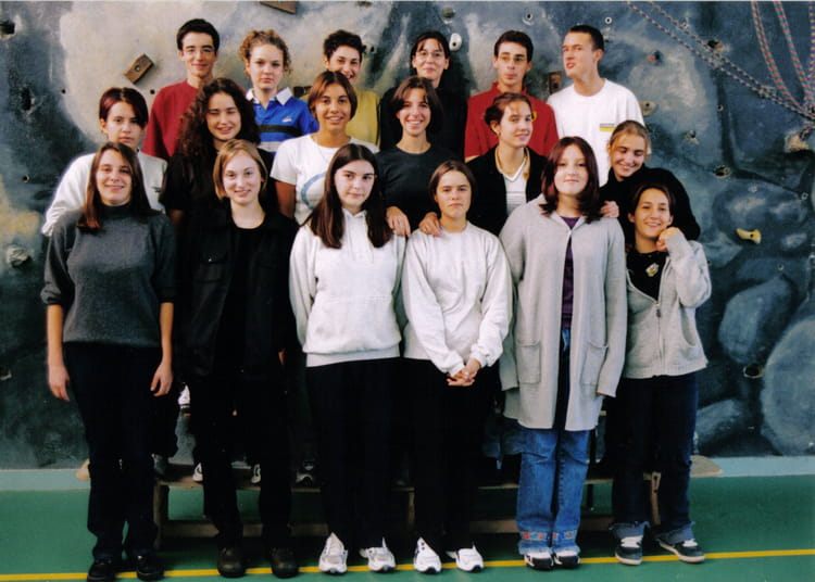 Photo de classe 1ère L de 2000, Lycée Jean Moulin - Copains d'avant