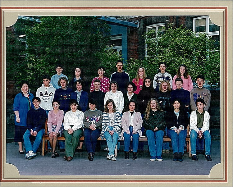 Photo de classe Nouvelle image de 1992, Collège Sainteclotilde