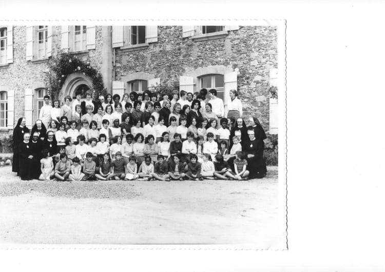 Photo de classe Tout le pensionnat de 1965, Pensionnat De Jeunes Filles