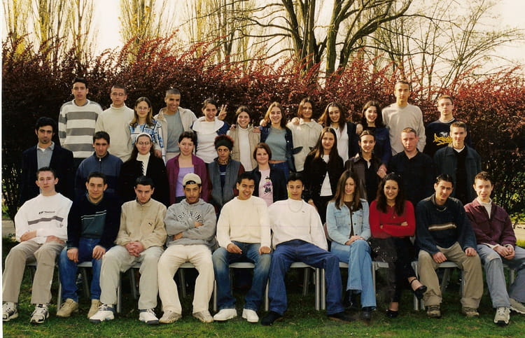 Photo de classe 1er STT COMPTA de 2002, Lycée Antoine De Saint-exupéry ...