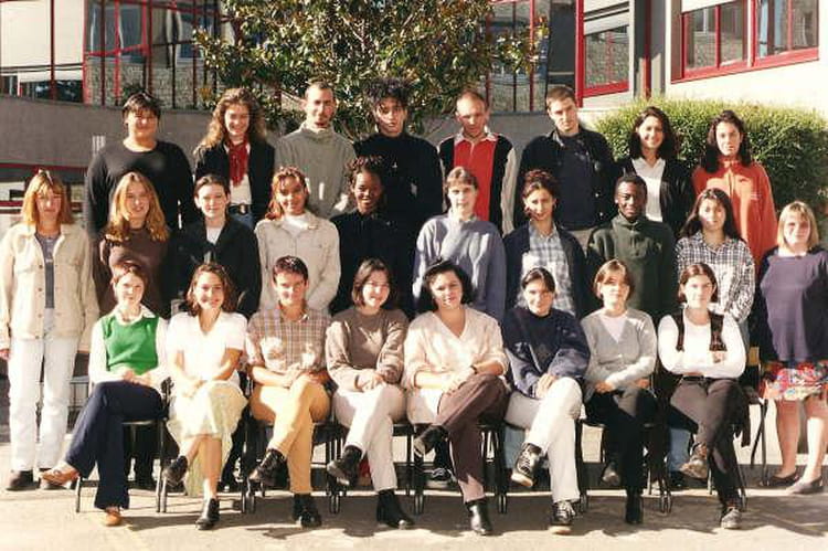 Photo de classe 1ere STT ACA de 1996, Lycée Sainte-thérèse - Copains d ...