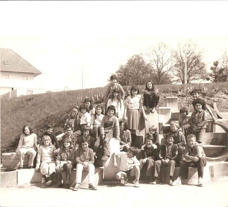 Photo de classe 5ème de 1980, Collège Miles De Noyers Copains d'avant
