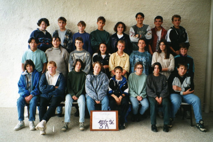 Photo de classe 3è A de 1996, Collège Isaac De Razilly Copains d'avant