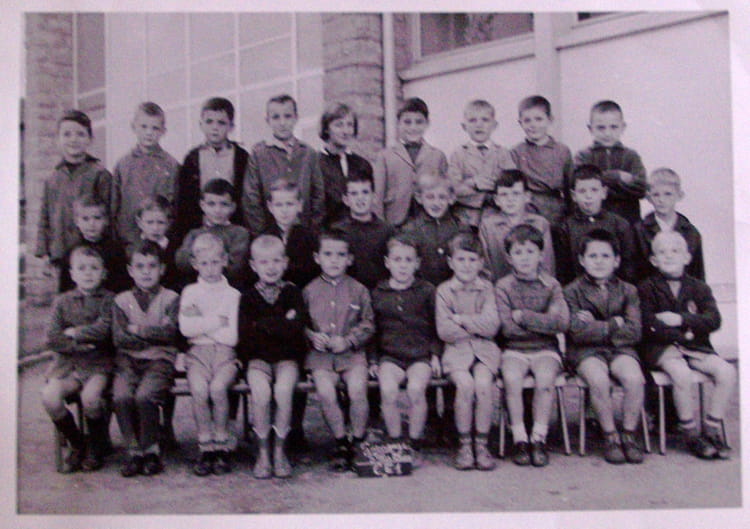 Photo de classe CE1 école St Mathieu à Guénange de 1964, Ecole Saint ...