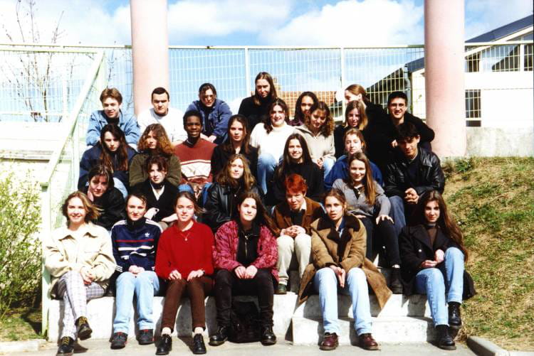 Photo de classe 1e L2 de 1997, Lycée Louise Michel - Copains d'avant