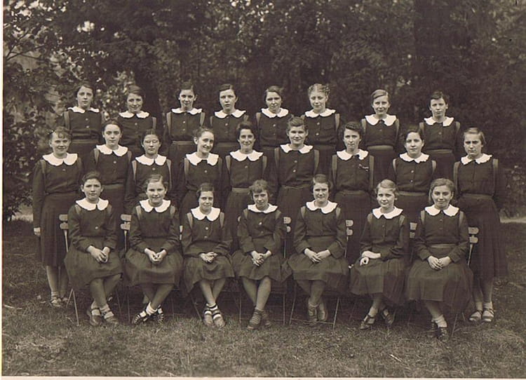Photo de classe 6eme verte de 1953, ECOLE DE LA LEGION D HONNEUR Copains d'avant